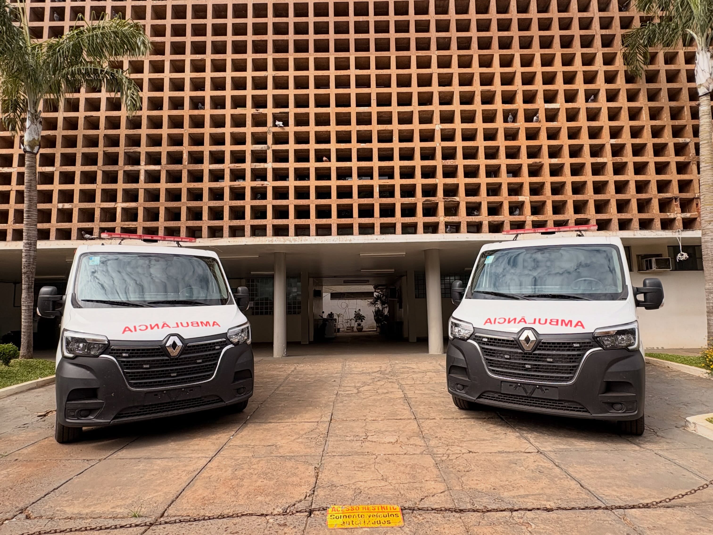 Duas novas ambulancias chegam para reforçar o atendimento a saúde